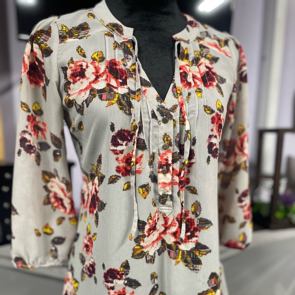 Princess Vera Wang Floral Blouse Size Small